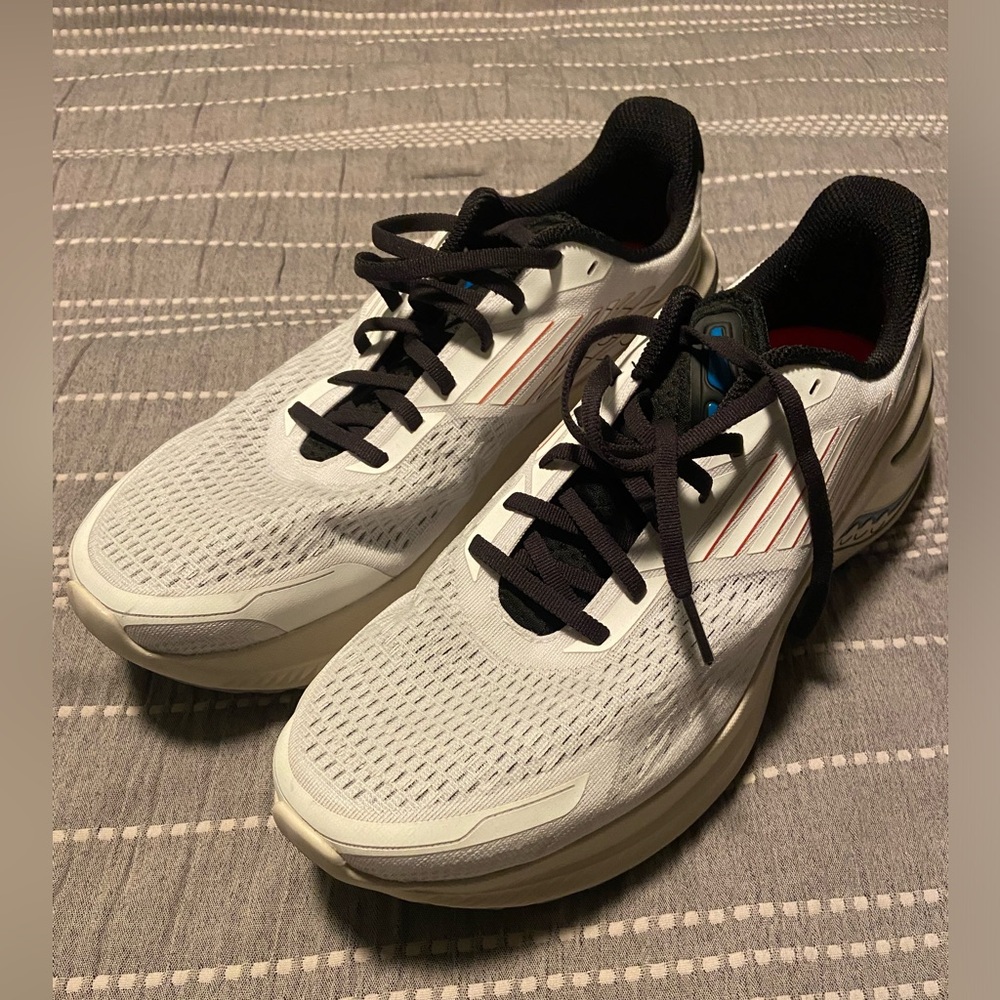 Saucony Endorphin Shift 3